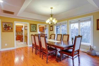 Spacious Lakefront Apt with Deck in Fayetteville! - Fayetteville - 4