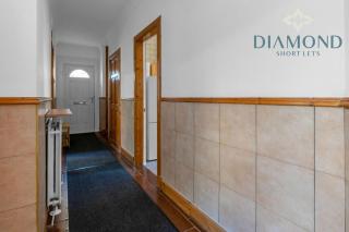 Lovely 3 Bed Ground Floor Apartment - Sleeps 5 - Very Central, Easy Access to Glasgow and Surrounding Areas - Free Parking - Glasgow - 8