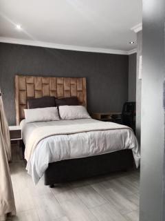 Serene cottage in Kibler Park, Johannesburg South - 7