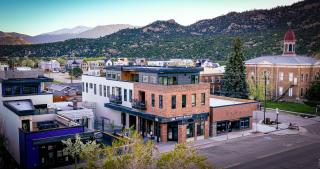 Shorehouse Hotel - 2