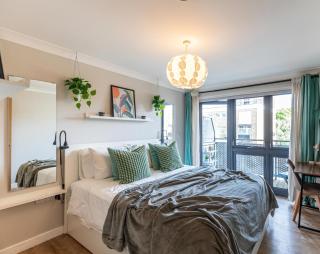 Bond Central - City Centre Oasis - Southampton - 5