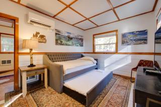 Grill and Beach Access Cabin in Tahoe Vista! - Tahoe Vista - 7