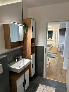 Kempten zentral 1-Zimmer Wohnung mit Parkplatz - Kempten - 1