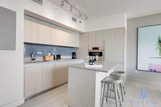Luxury 1 Br Front Intracoastal View Balcony Pools - Hollywood - 3