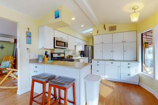 The Fish Bowl - Carpenterville - 3