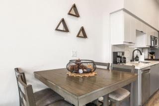 The City Loft Retreat - 1Mi to DTLA - Walk to Dodger Stadium - 8