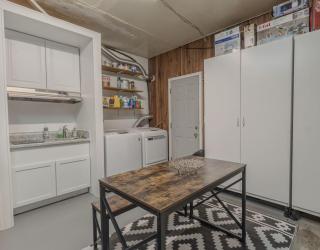 King room,King bed, private entry, ensuite bath and kitchen - Campbell - 6