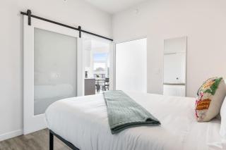 2BD Modern DTLA Apartment Minutes from Dodger Stadium - 2