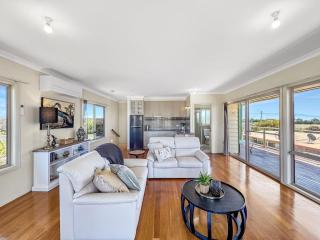 Welcome to Casa Zia in Indented Head - 4