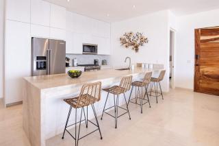 Luxurious Penthouse, Steps from Cerritos Beach - 5