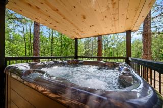Rustic-Chic Cabin with Hot Tub Firepit & Games - Stephens Gap - 8