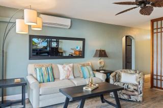 Nani Kai Hale 305 - Oceanview updated condo with AC at beachfront resort - Kihei - 1
