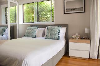 IndulgeAtSurfriders - Forster - 1