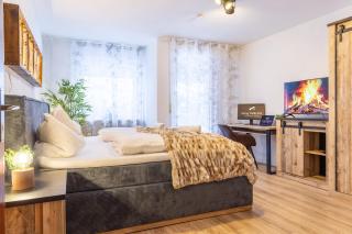 living TIMELESS- Black Forest Style mit Garten, Sauna und Pool für 2-4 Personen - Schönwald - 7