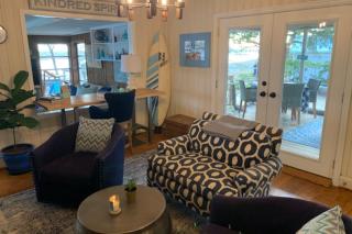 Waterfront Getaway - 6