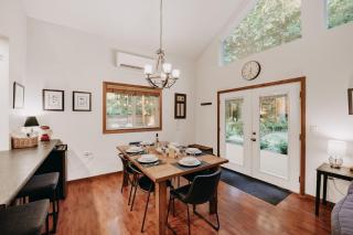 Mt Baker Rim Cabin 24 - Hot Tub, WIFI, Air Conditioning, Sleeps 8 - 6