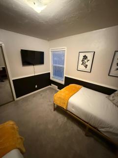Minutes from Downtown, Green belt and Tablerock! - Boise - 3