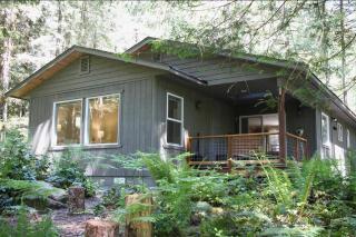 Glacier Springs Cabin 30 - Wood Stove, Hot Tub, WIFI, Sleeps 8 - Deming - 0