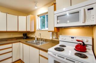 Glacier Springs Cabin 30 - Wood Stove, Hot Tub, WIFI, Sleeps 8 - Deming - 5