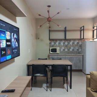 Toulon Park Residence Para um Q Conjugado Sala Cozinha Suite c WC e sacada fechada ou aberta Apartamento com capacidade maxima para quatro pessoas adultos ou crianças - Caldas Novas - 5