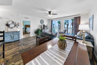 Calypso 209E 2nd floor Corner Unit 2 BR direct beach front - Panama City Beach - 0