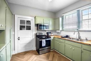 1936 Bungalow - Olde Town Southern Charm - 1