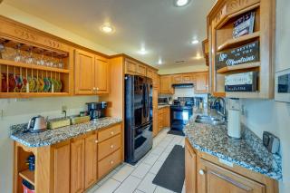 Stunning Idyllwild Home with Private Hot Tub and Decks - Idyllwild - 3