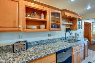Stunning Idyllwild Home with Private Hot Tub and Decks - Idyllwild - 2