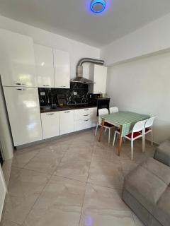 Gjiri i Lalzit Lura 3 Apartment Toni - Durrës - 6