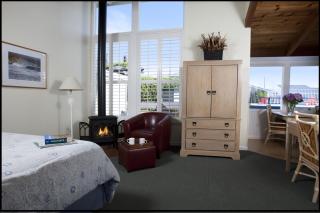 Tomales Bay Lodge and Marina Inc - Inverness - 4