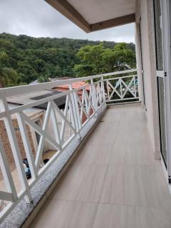 Casa com piscina em Caiobá a poucos metros da praia brava - Matinhos - 3
