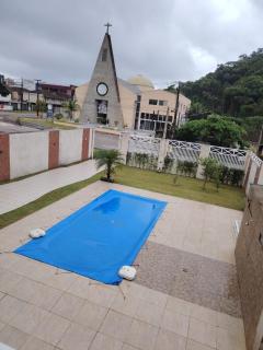 Casa com piscina em Caiobá a poucos metros da praia brava - 4
