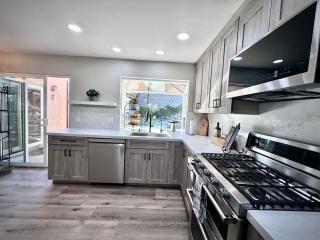Crestview Oceanside - Family-Friendly - Big Private Yard - Oceanside - 7