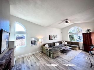 Crestview Oceanside - Family-Friendly - Big Private Yard - Oceanside - 2