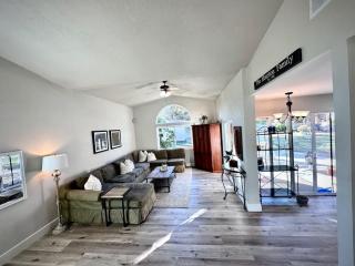 Crestview Oceanside - Family-Friendly - Big Private Yard - Oceanside - 1