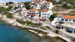 Apartments by the sea Jelsa, Hvar - 22256 - Jelsa (Gelsa) - 0