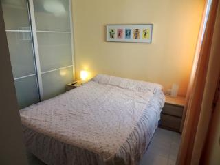 Apartment by Roses Beach with Pool - 7