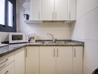 Beachfront Apartment with Terrace Views - 8