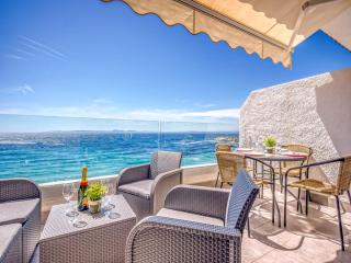 Beachfront Apartment in Platja Almadrava - Montjoys - 6