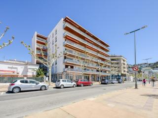 Apartment near Plataj De Roses Beach - Montjoys - 0