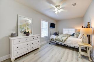 Warm & Spacious 3BR Centrally Located near NRG - Houston - 9