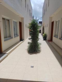 CASA 7 ENSEADA 2 Suíte E ESTACIONAMENTO GRÁTIS e uma ótima localização na enseada - 8