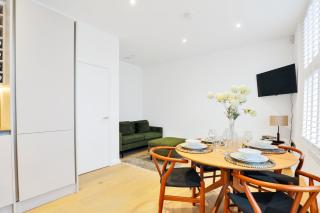 Kensington Apartment - 2 Bedrooms 2 Baths - 4