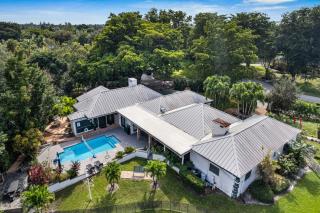 Amazing 8BR w Pool Lake ViewTons of Amenities - Davie - 4