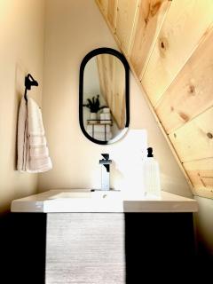 The Charlotte A-Frame cabin with mountain views - 5