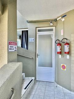 Apartamento a 50 metros da praia em Residencial Solar das Bromélias no Centro de Bombinhas - Bombinhas - 2