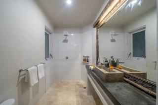 Villa Amerta Grand and large 4 Bedroom Villa Central Canggu - Canggu - 1