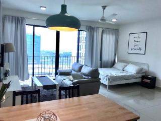 Netflix WiFi Cozy Homestay Trefoil Setia Alam Shah Alam 沙亚南舒适温馨日租民宿 - Setia Alam - 6
