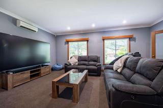 Beveridge House - Poolside Entertainer, Firepit - Dubbo - 4