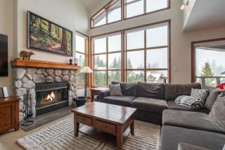 Blackcomb Greens by Outpost Whistler - 0